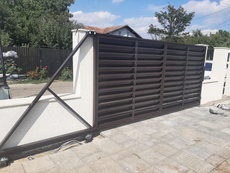 Garduri porti stil jaluzele