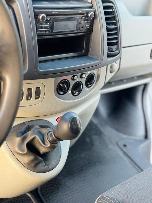 Opel Vivaro // Renault Trafic 2.0 Diesel 115CP E 5 An 07.2013