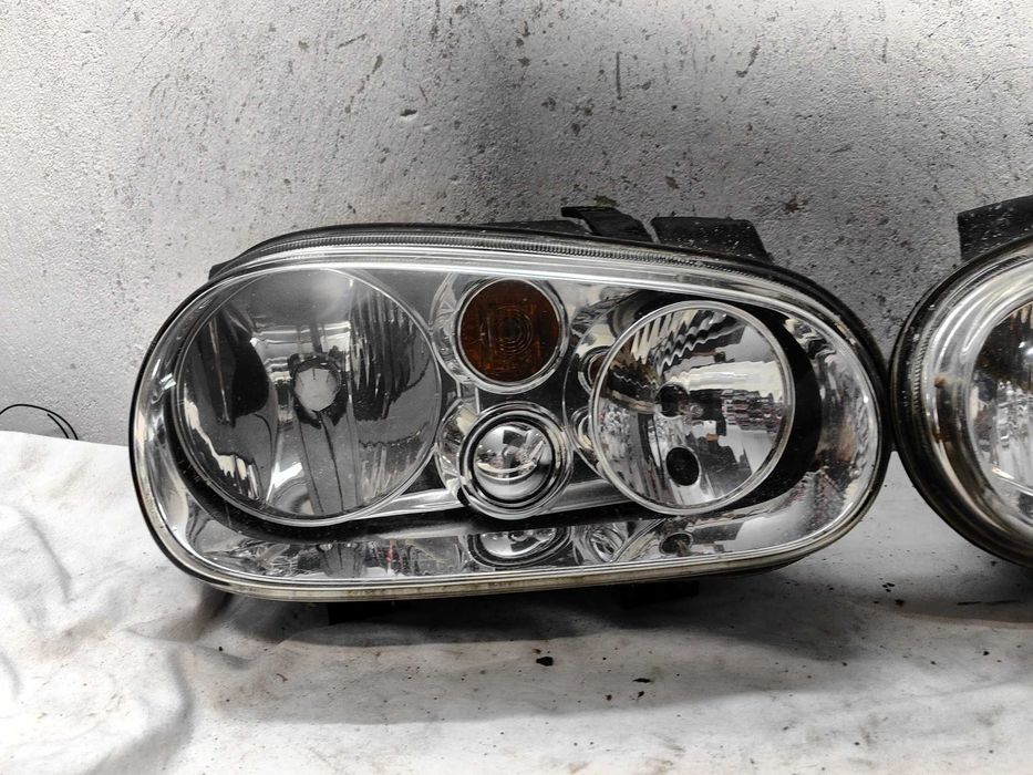 оригинални фарове Vw Golf 4