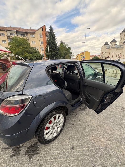 Vand sau schimb Opel Astra H 1.7 CDTI unic proprietar