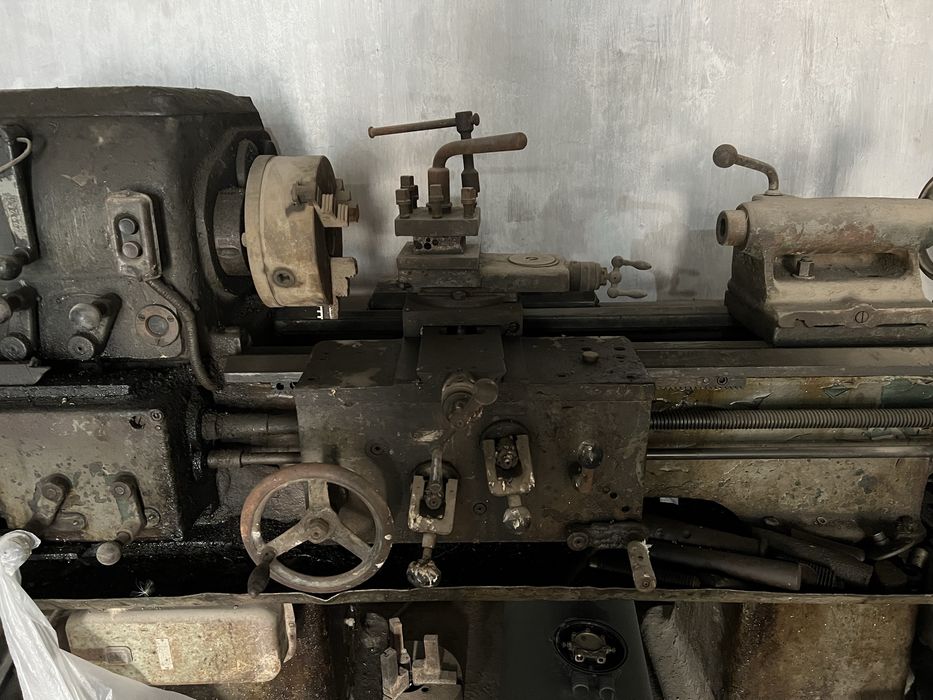 Tokarniy stanok sotiladi!