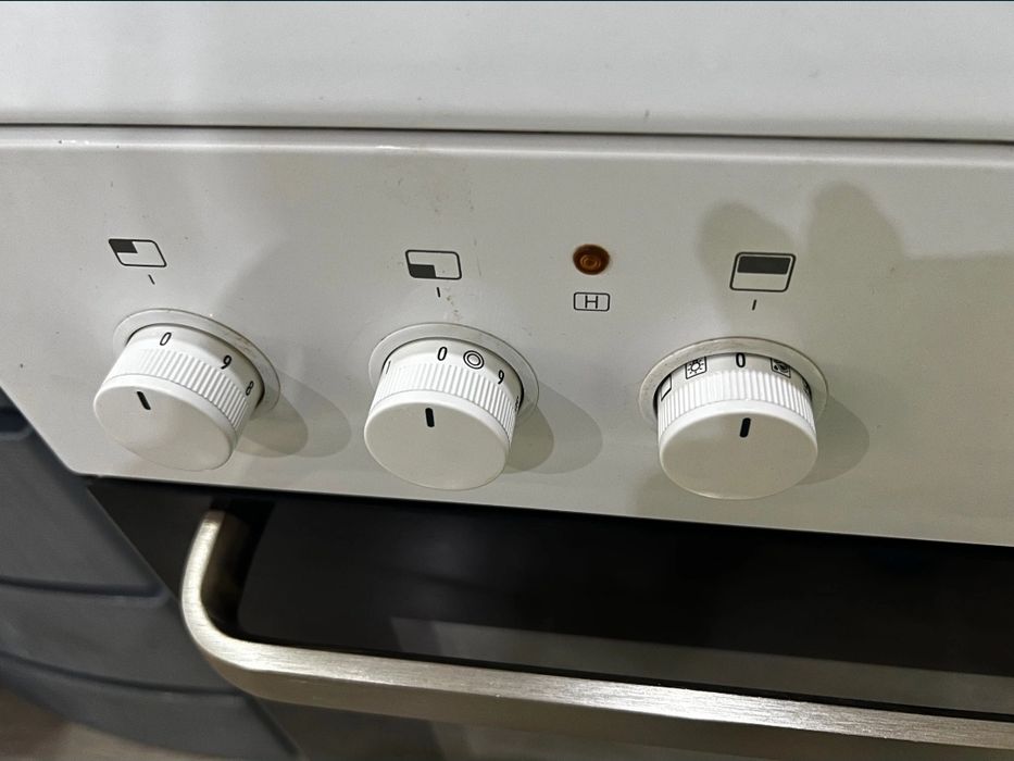 Готварска печка с керамични котлони