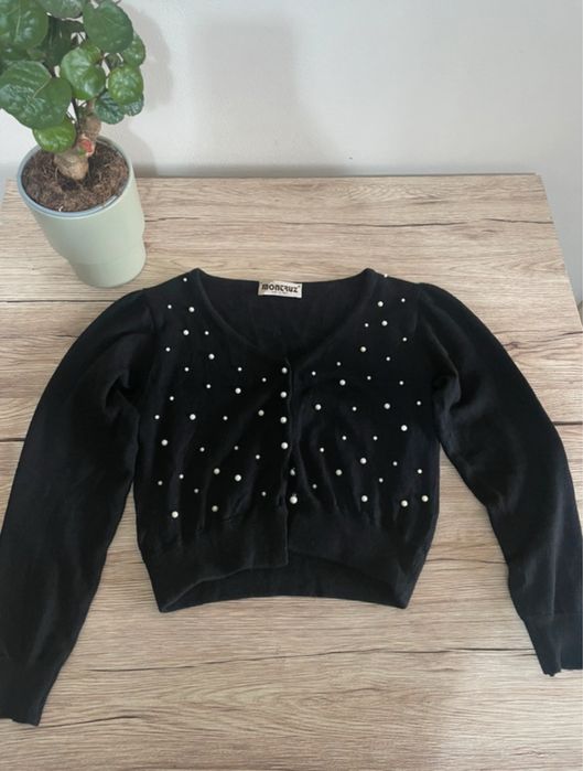 Cardigan negru din 100% lână merinos pură, cu detalii de perle