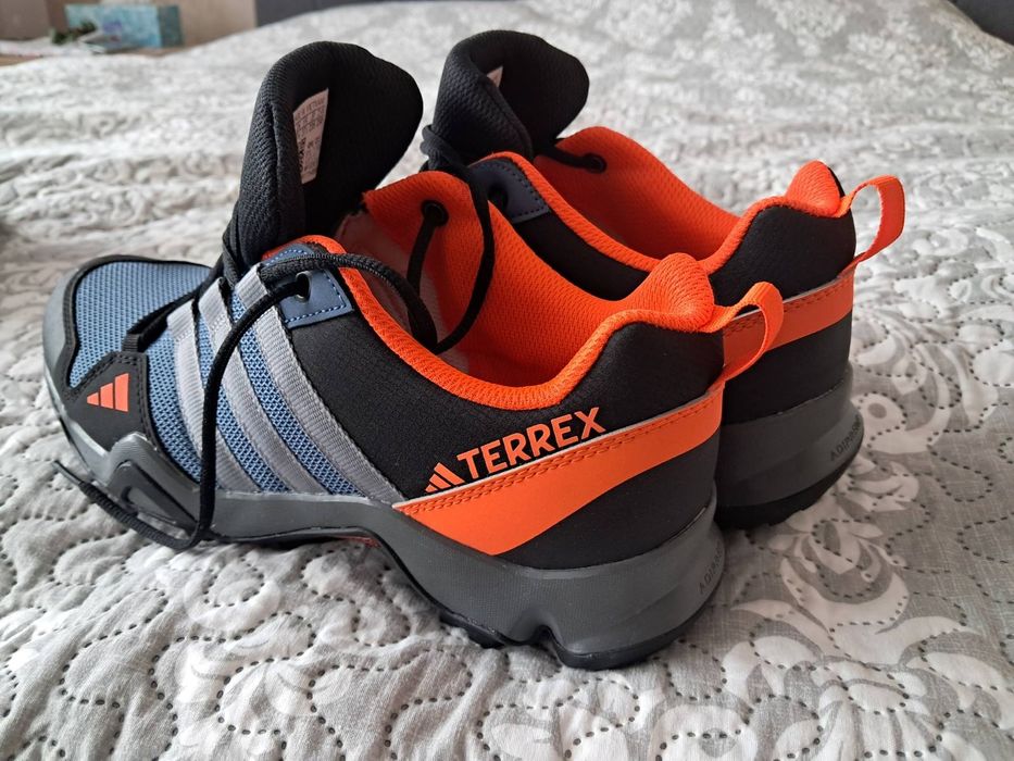 Дамски маратонки adidas Terrex AX2R