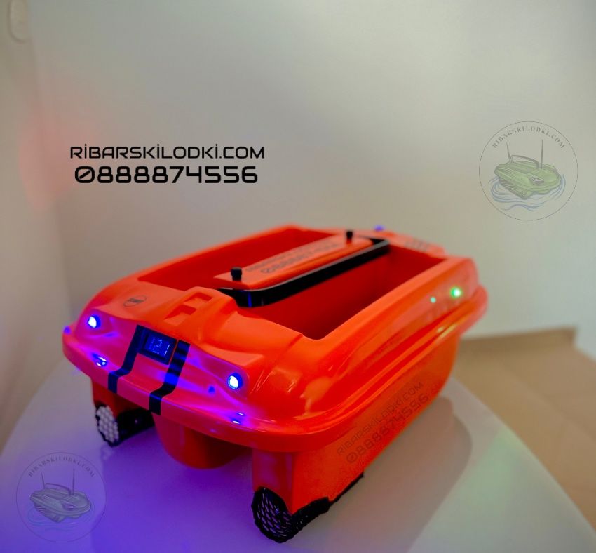 Лодка за захранка COBRA с 3 години гаранция