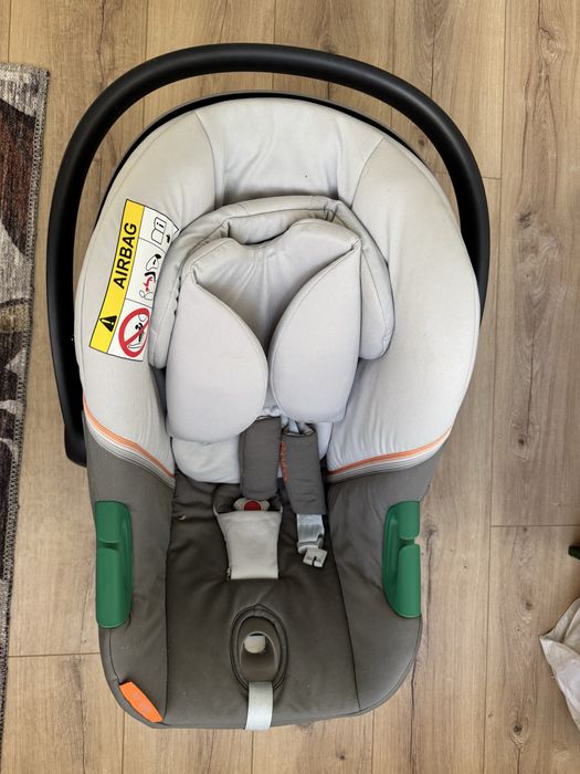 Scoica auto Cybex Aton S2 i-Size Lava Grey , ca noua, folosita 3 luni