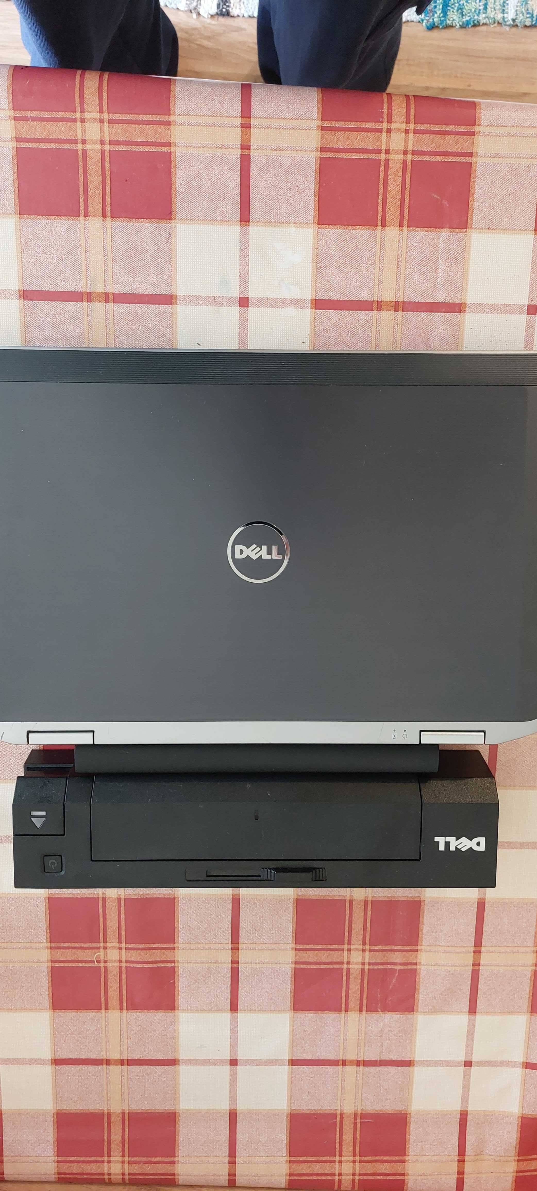 Dell Latitude E6320 + mouse + docking + camera web + Win10 pro