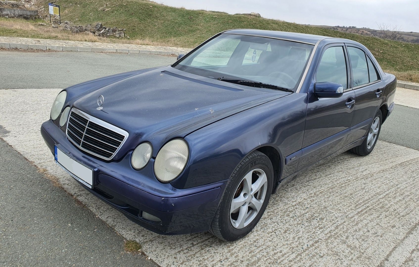 Mercedes Benz E Class 220 CDI