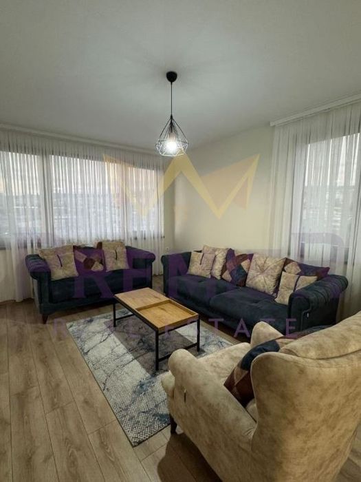 Дава се под наем Тристаен апартамент в Варна, Автогара - 85 кв.м за 714 € - Снимка #2
