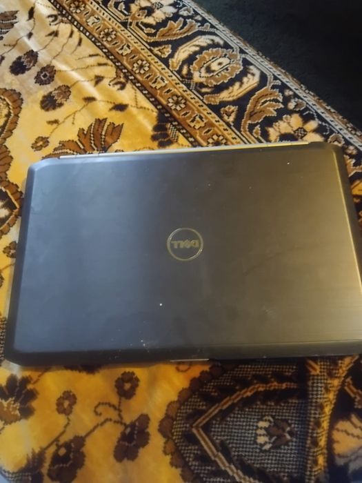 De vânzare 3 leptopuri