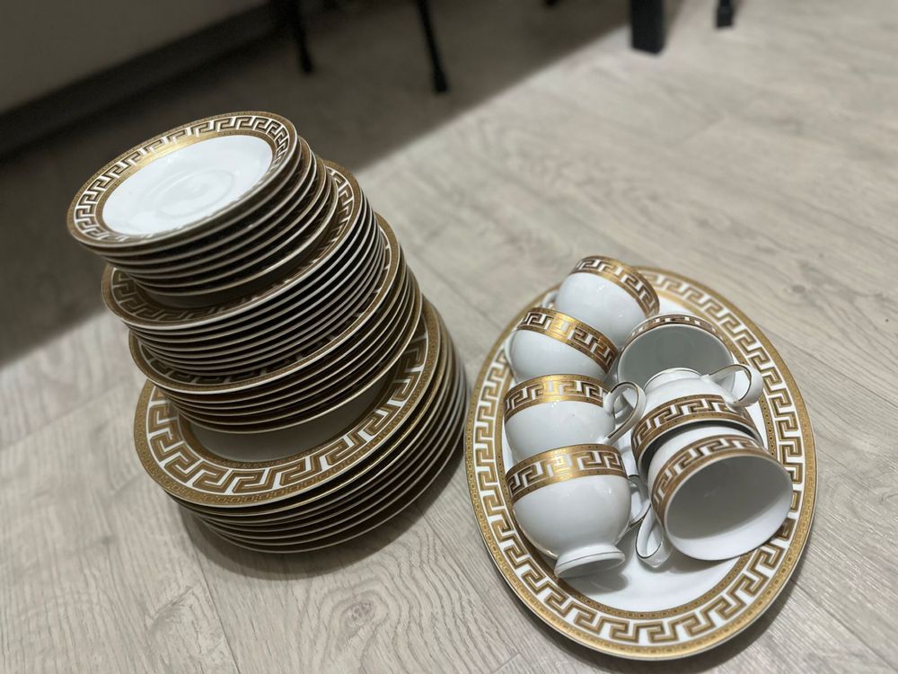 Продам сервиз «Версаче»
