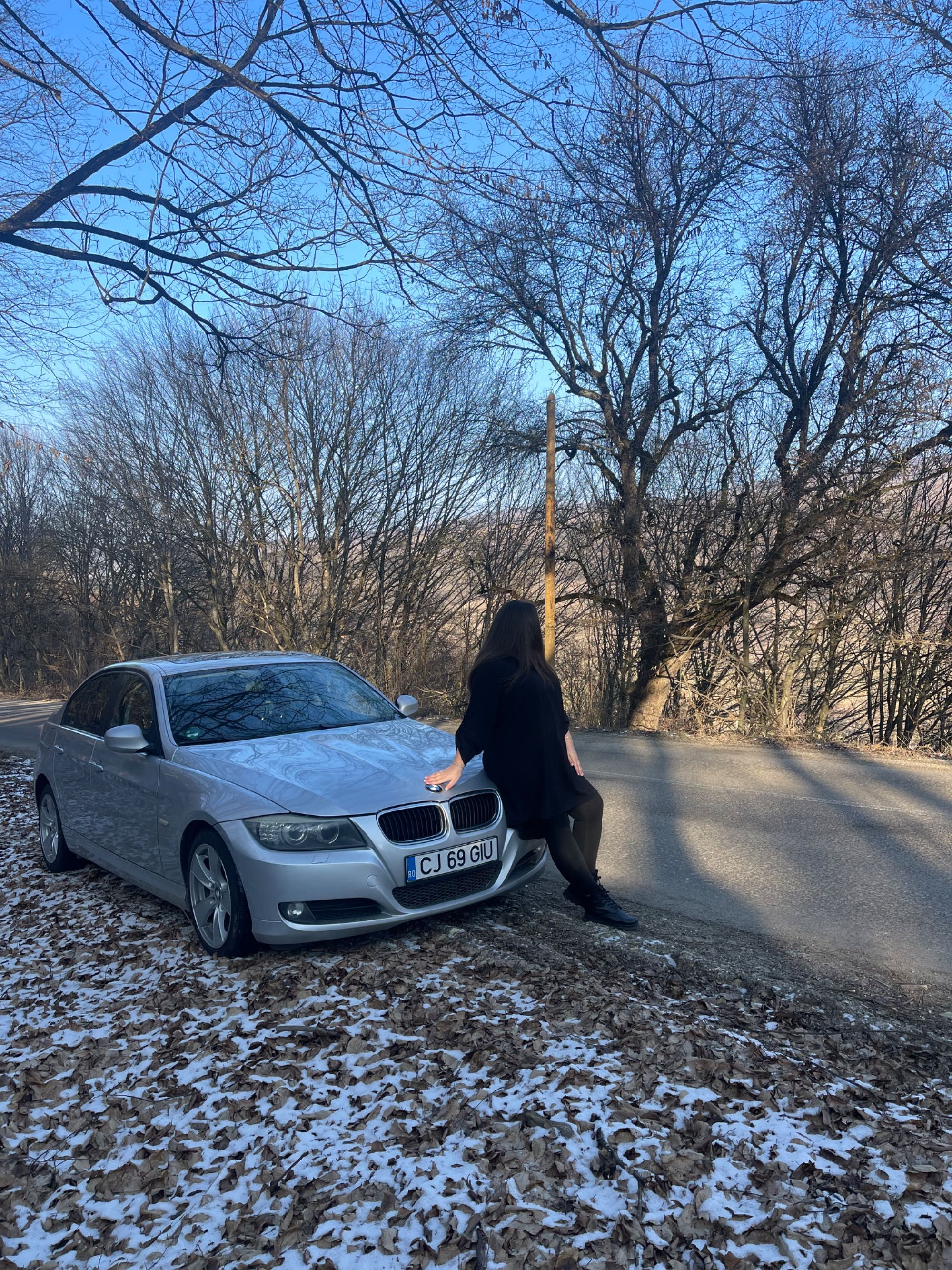Vând BMW E90 320 d