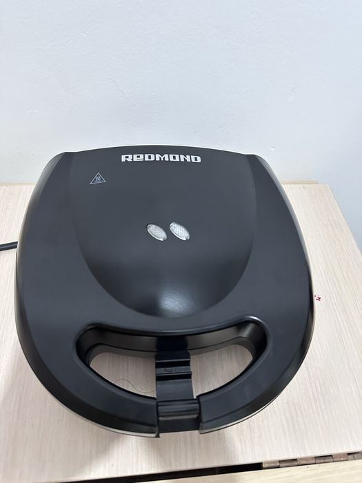 Мультипекарь почти новый