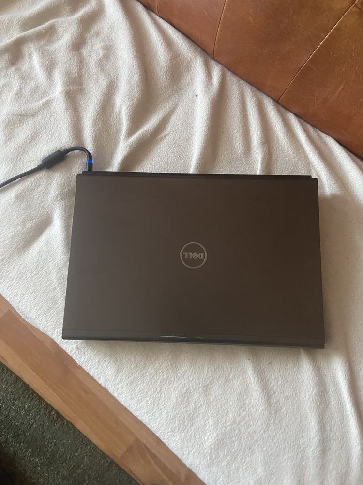 Dell Precision M4600.. procesor i7.. 16 gb ram .. Nvida Quadro 2Gb