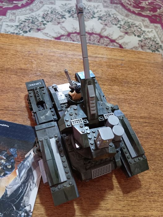 Продам Лего танк HALG