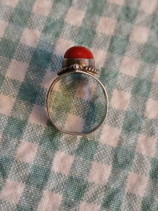 Inel argint si coral