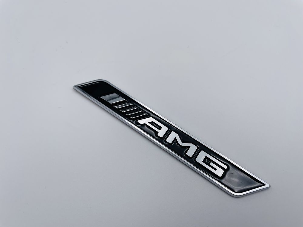 Emblema Mercedes AMG aripa lateral