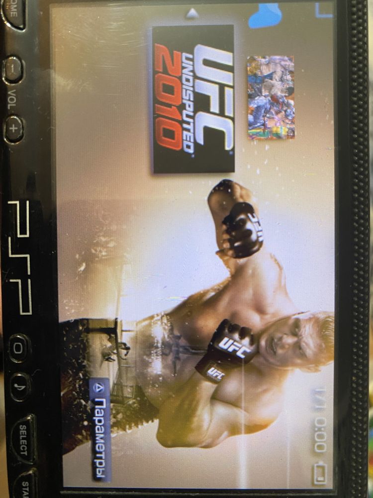 Продам psp игравую приставку