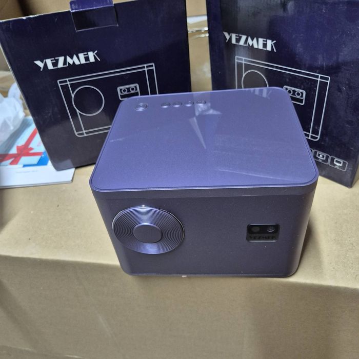 Висококачествен  500ANSI,5G FullHD 1080p NATIVE E-Focus & Keystone