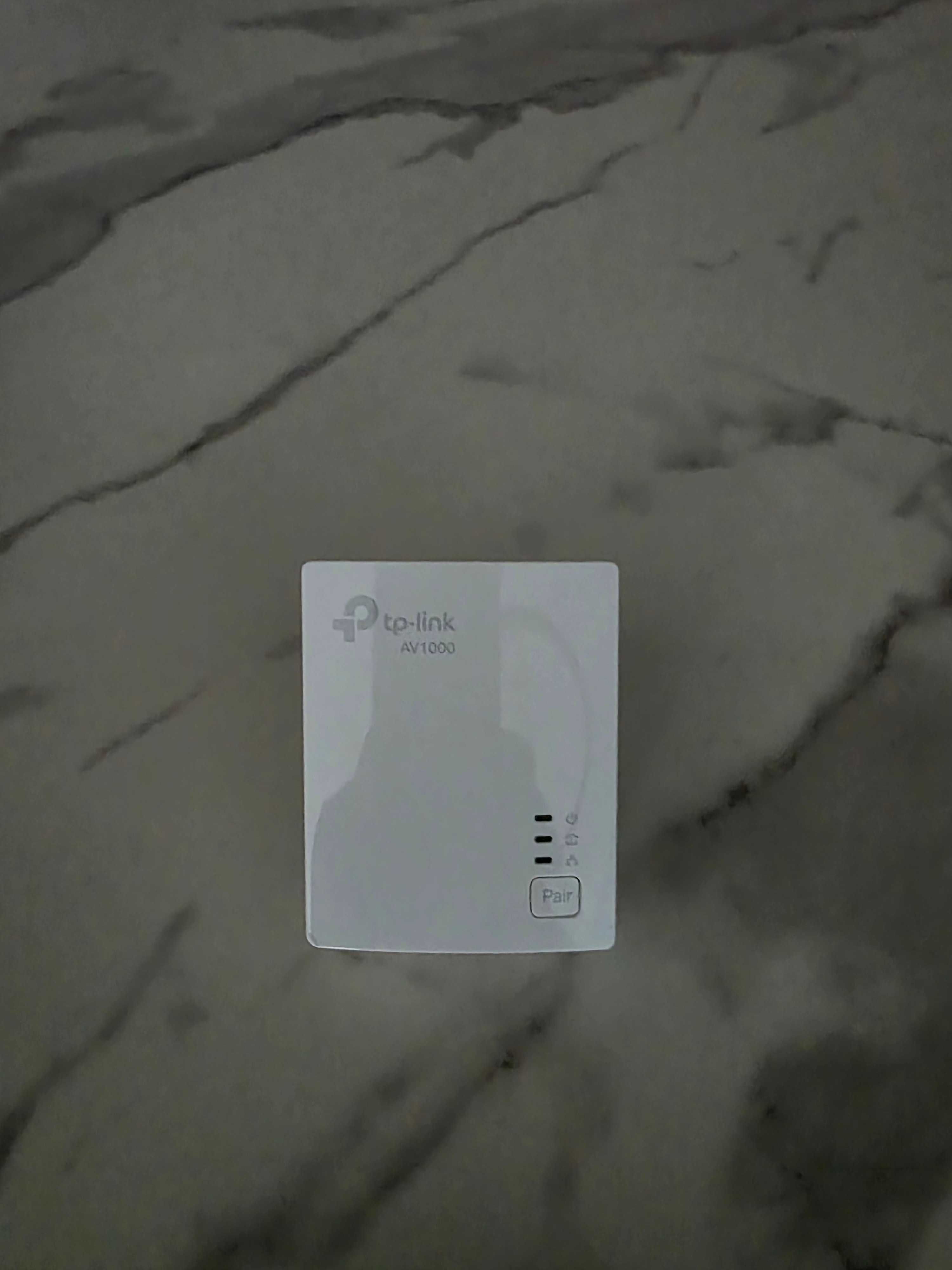 TP-LINK TL-WPA7517 Powerline Адаптер и WiFi усилвател