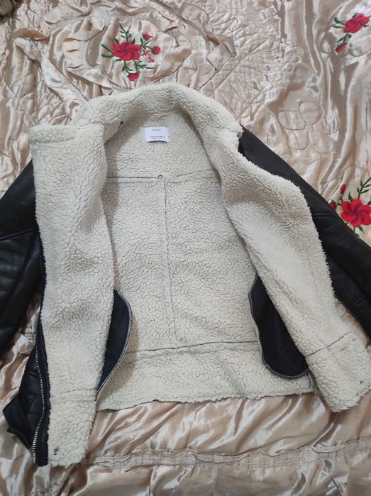 Срочно продам женскую курт