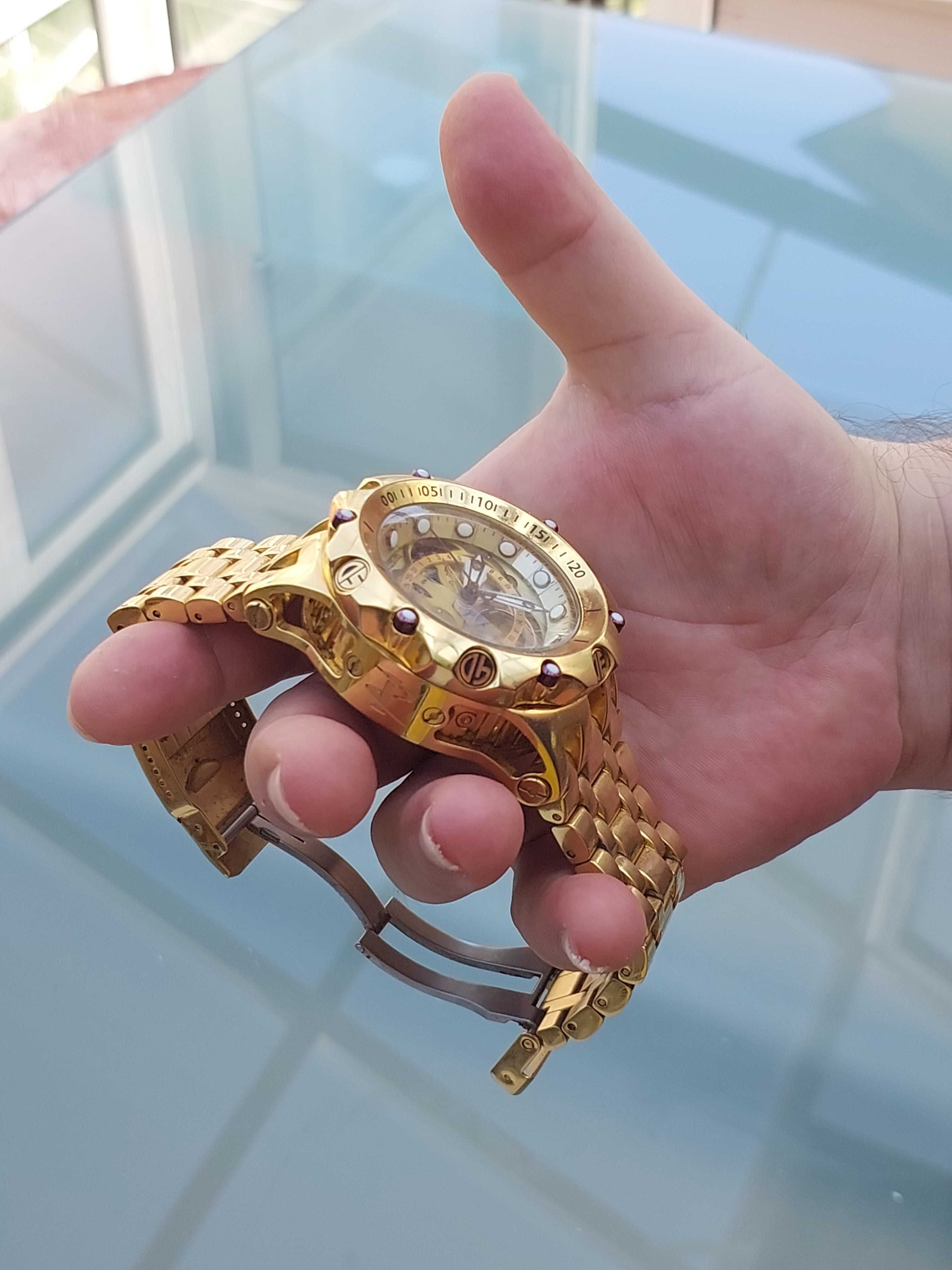 Часовник INVICTA Оригинал! Уникат 18к Нов !!