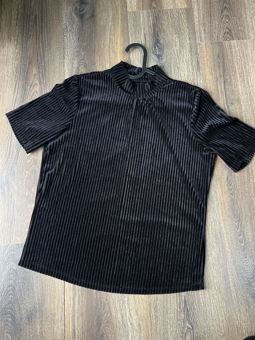 Черна кадифена рениска