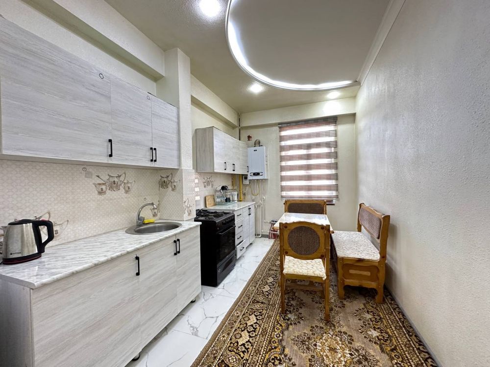 Sergeli Golden house 3/5/5 80 kvadratli kvartira sotiladi