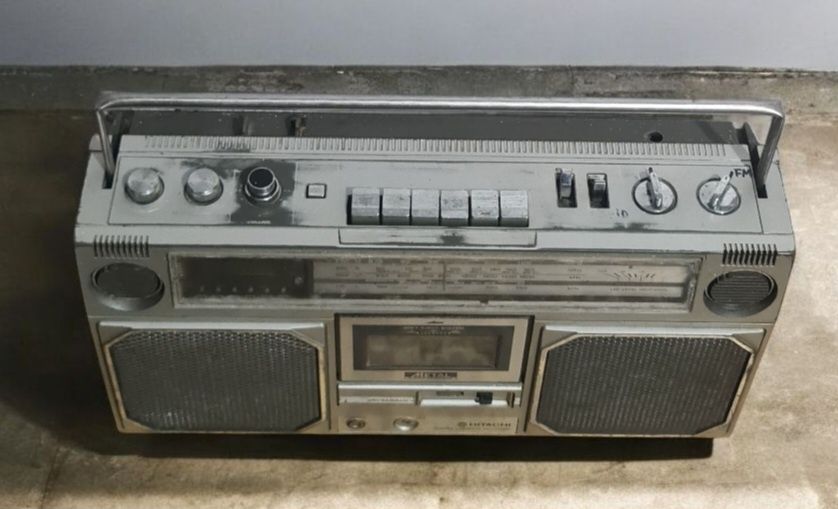 Радиокасетофон Hitachi TRK 8130E