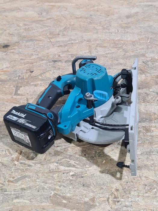 Circular pentru lemn Makita DHS680