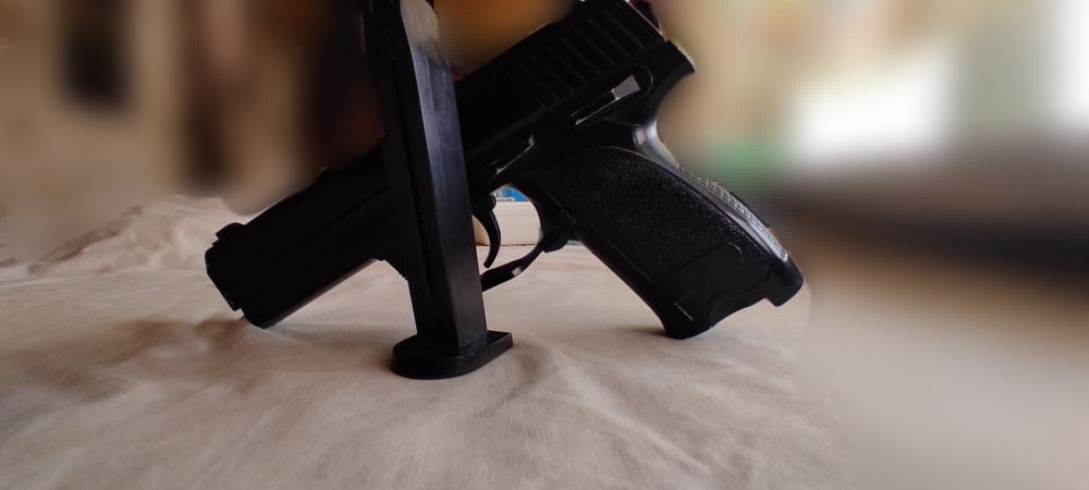 Меняю полнометаллический HK USP spring (отличное состояние)на модельки