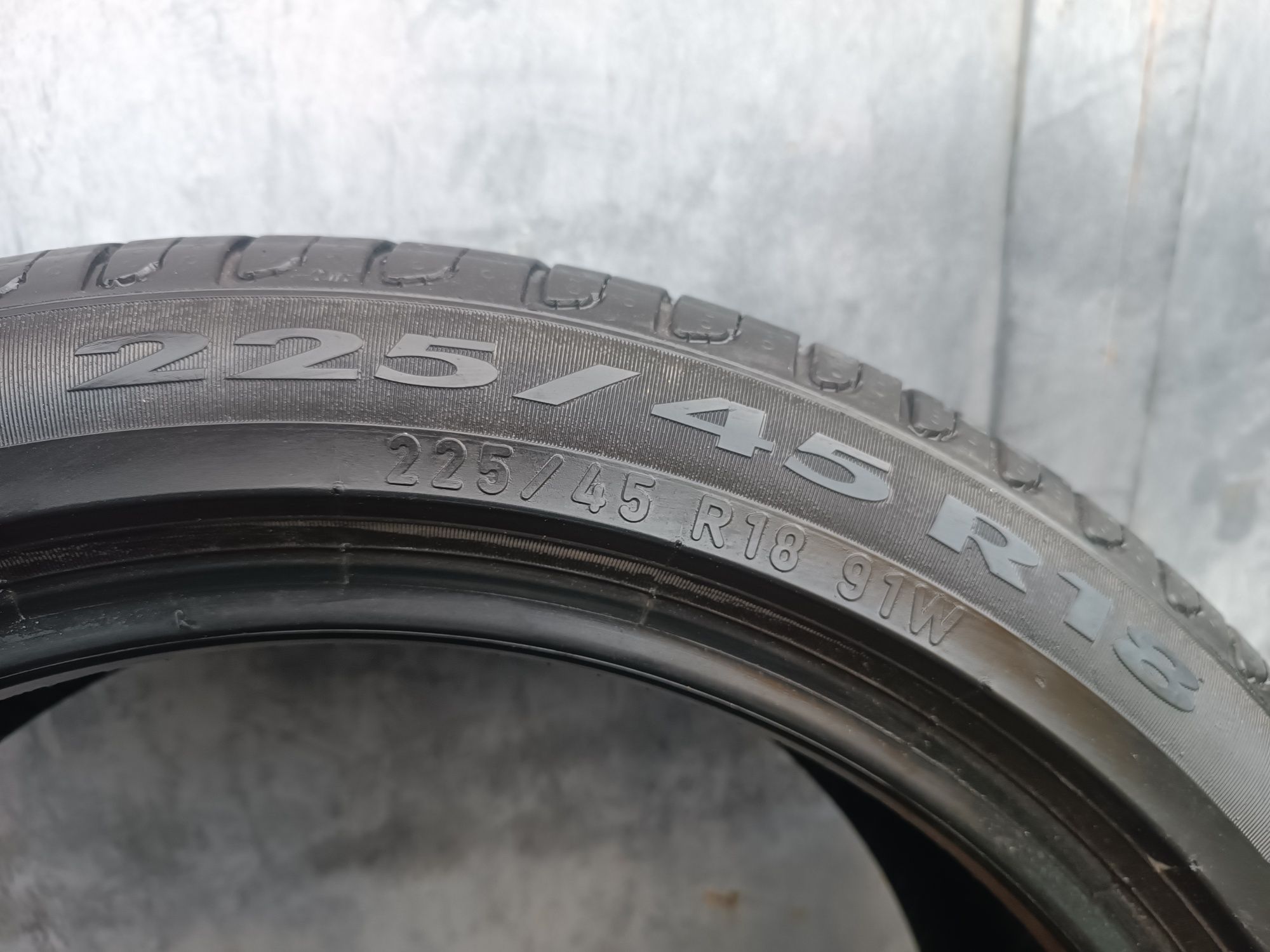 225/45/18 Pirelli