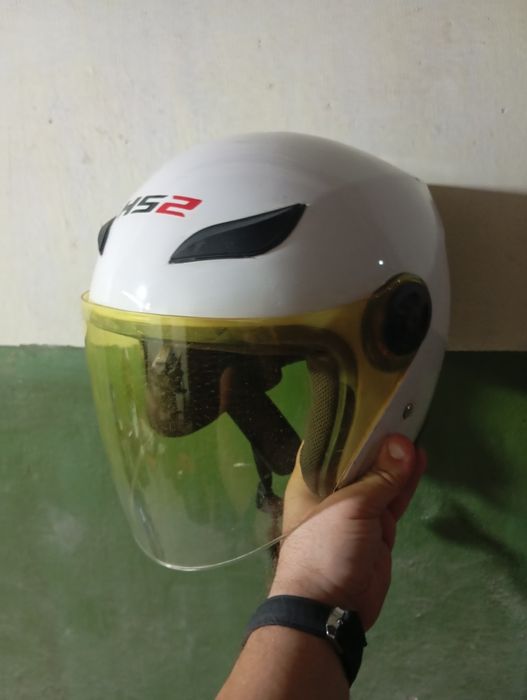 Продам шлем для мотоцикла или скутера не дорого