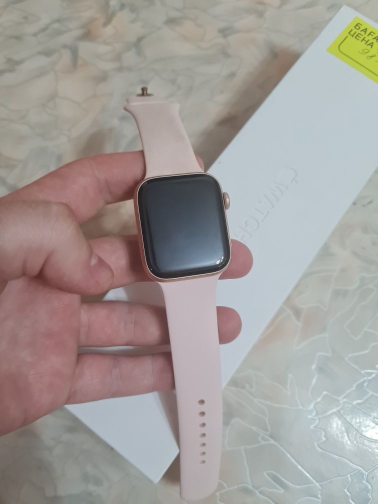 Apple Watch 4 44mm розовые
