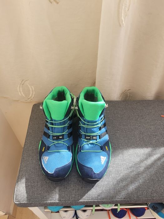 Vind Ghete Iarna Adidas