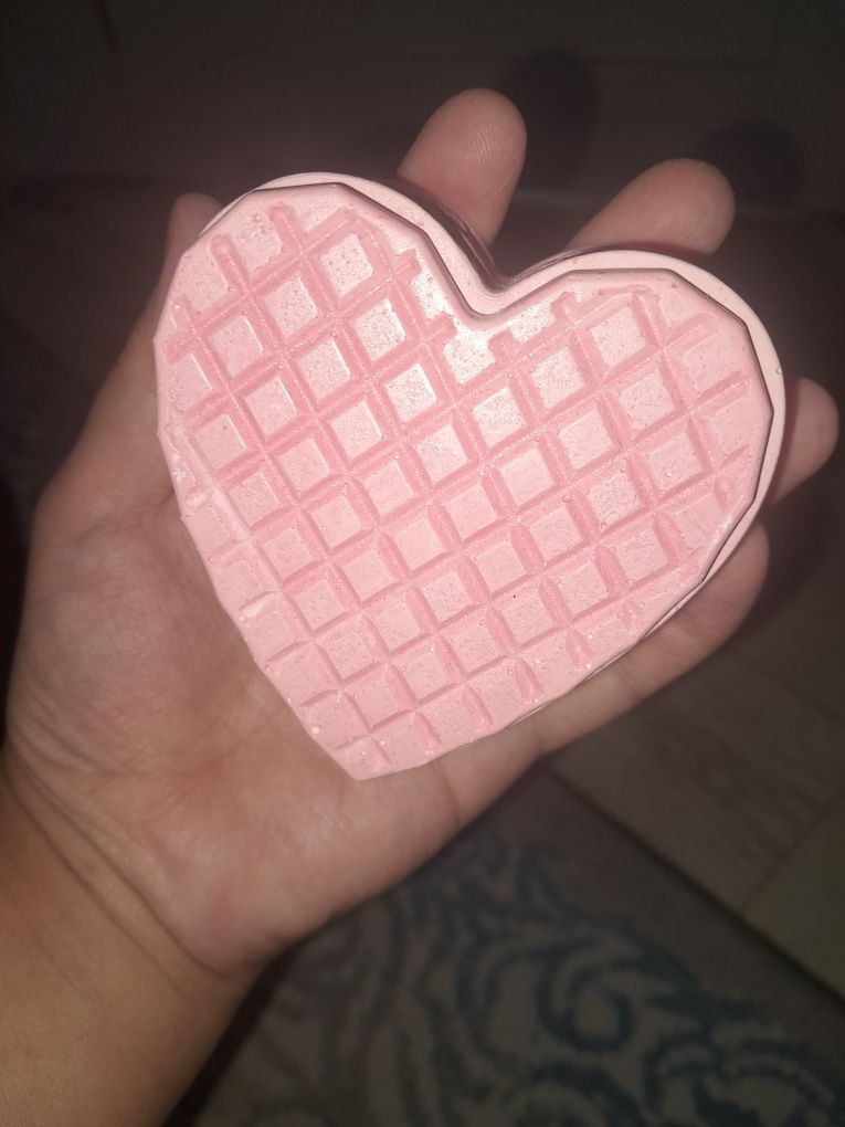 Продаю готовый Той бастар шкатулка в виде сердечко.