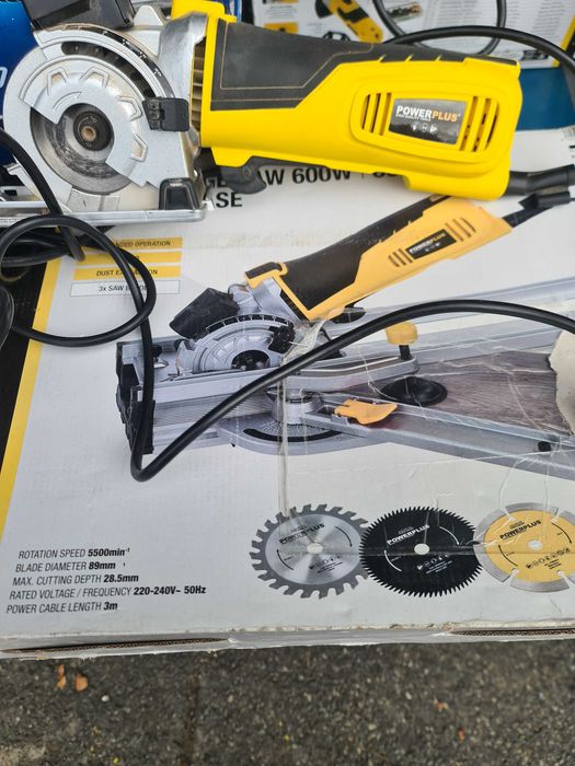 Mini fierastrau circular Power Plus