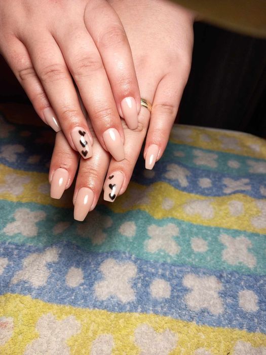 Aplic unghii cu gel corbu 60 de lei!