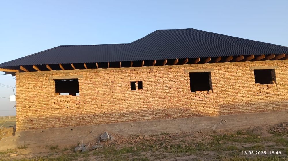 Дом недостроенный