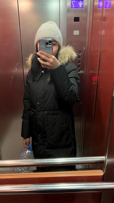 черная зимняя куртка под ZARA