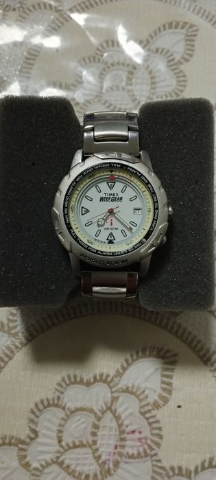 Продам часы TIMEX reef gear