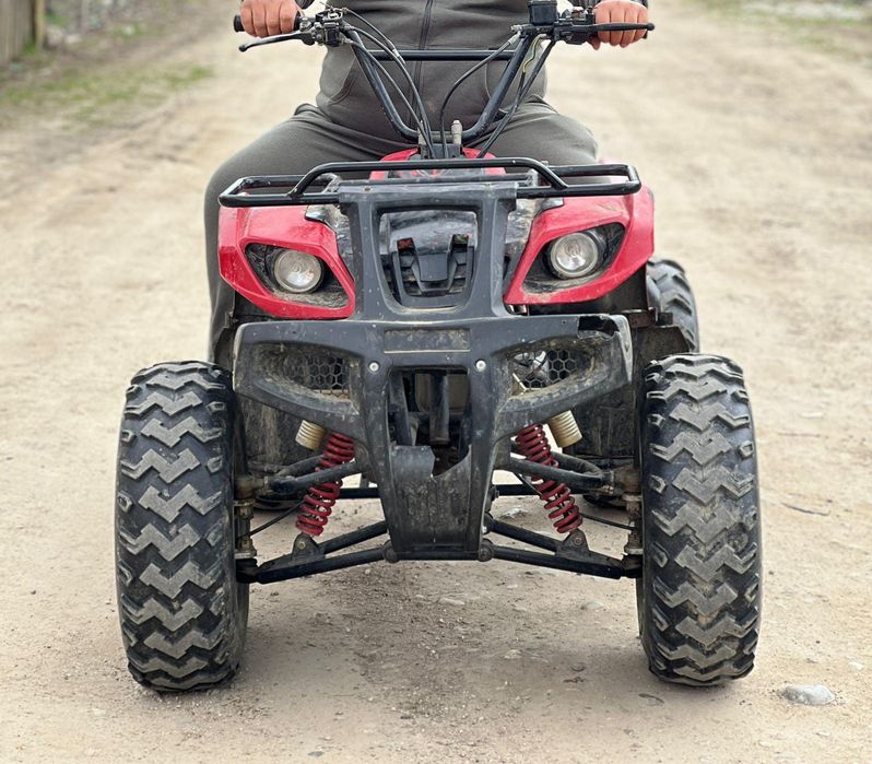 Vând atv automat