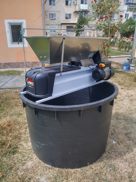 Vand zdrobitor struguri cu desciorchinator electric!!