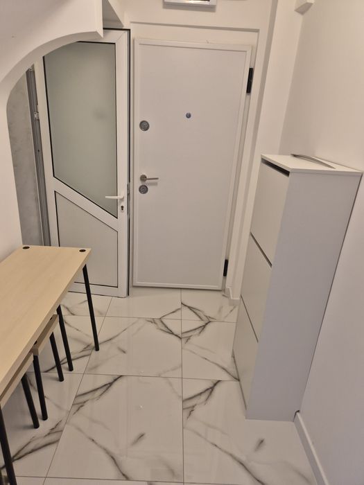 Închiriez apartament 2 camere