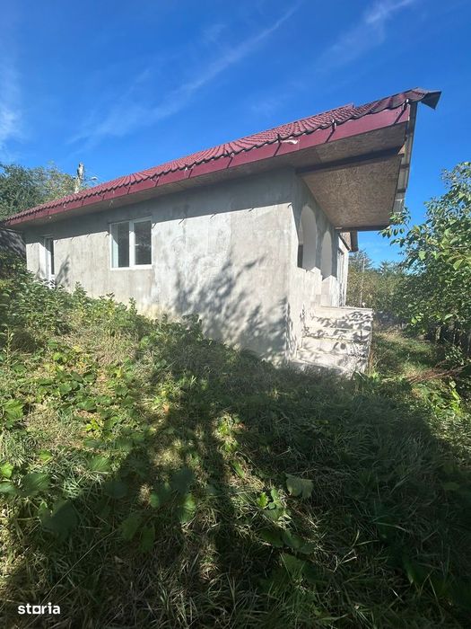 Casa din 2013 in Mogosesti foarte aproape de asfalt