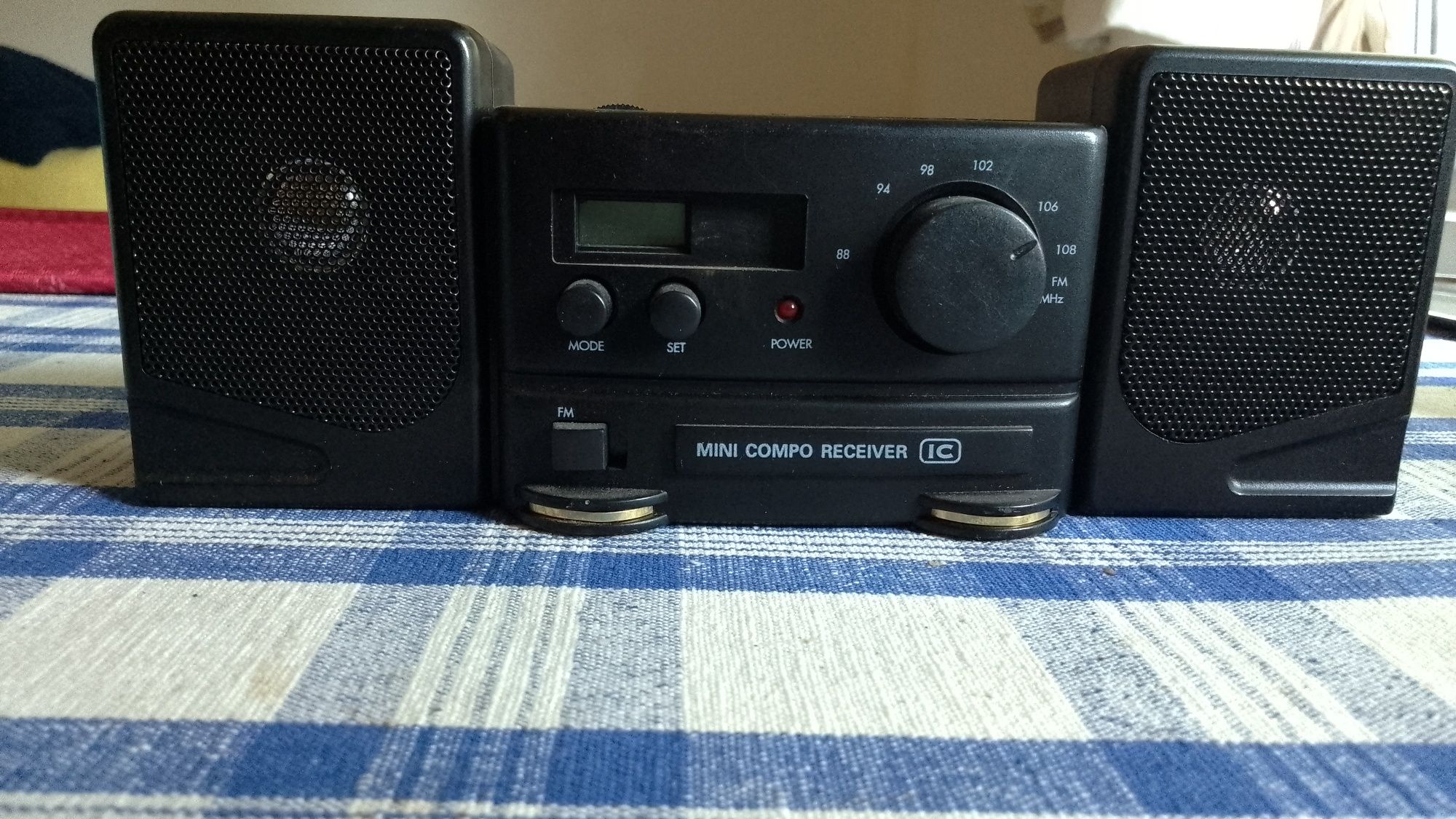 Radio mini portabil stereo FM