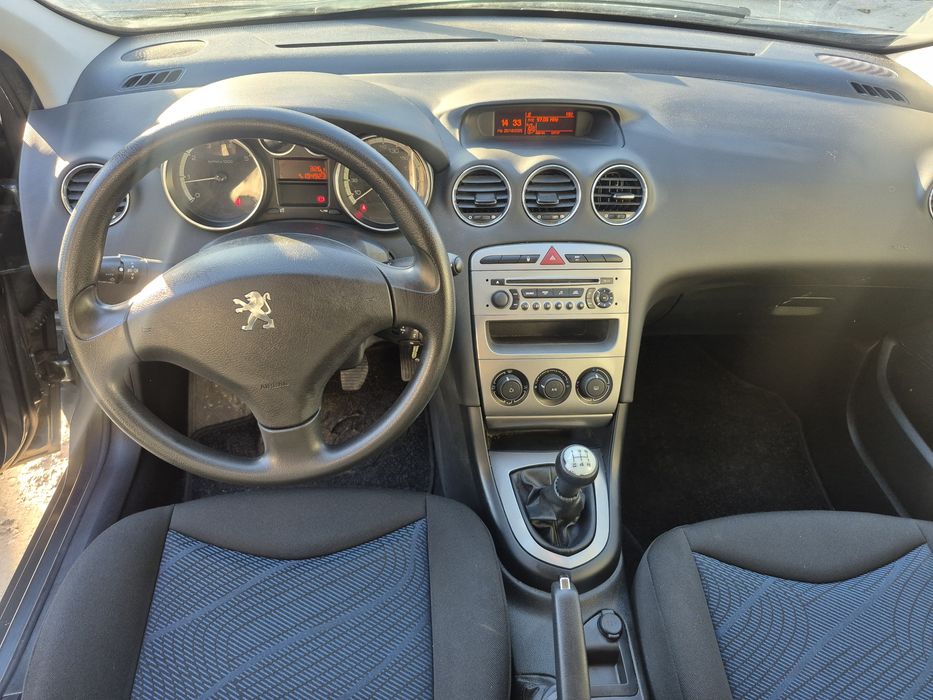 Peugeot 308 1.6 benzină Hatchback