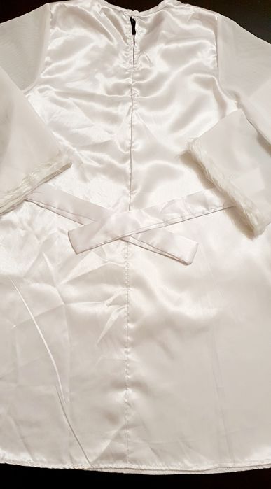 Vand rochita alba copii 5-6 ani