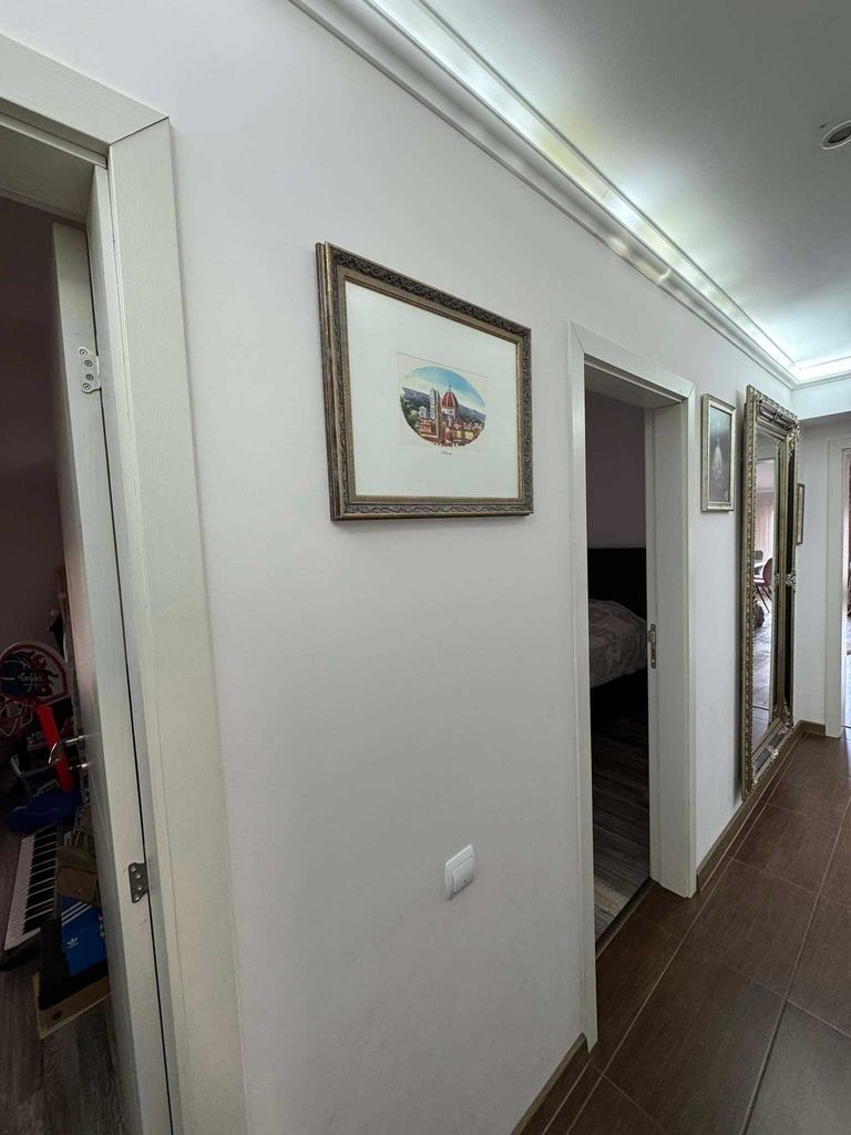 Продава се Тристаен апартамент в Казанлък - 133 кв.м за 1342 €/кв.м - Снимка #7