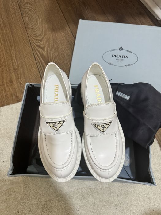 Продам сапоги и лоферы